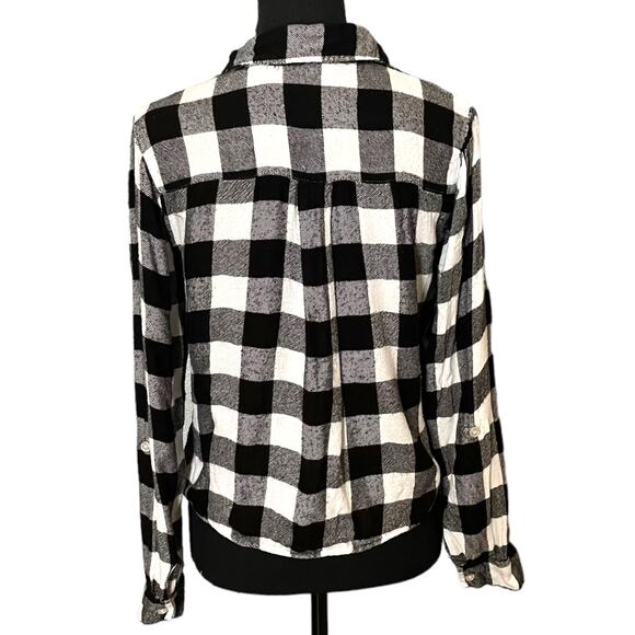 3/$15 Harper Heritage Black and White Plaid Button Down Long Sleeve Fall Blouse - Picture 3 of 6